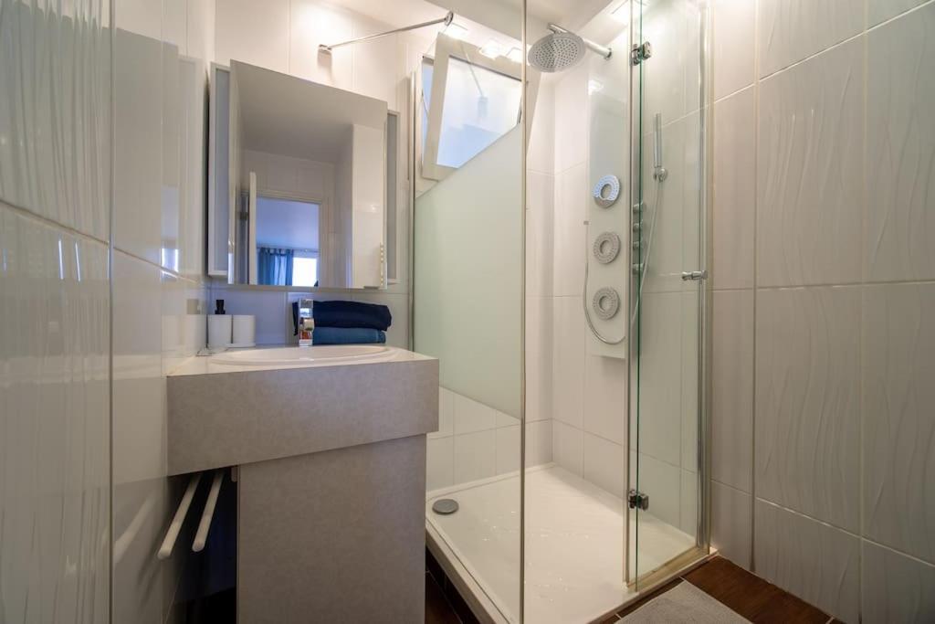 Fully Equipped Apartment Balcony Sleeps 7 Wifi Marseille Kültér fotó