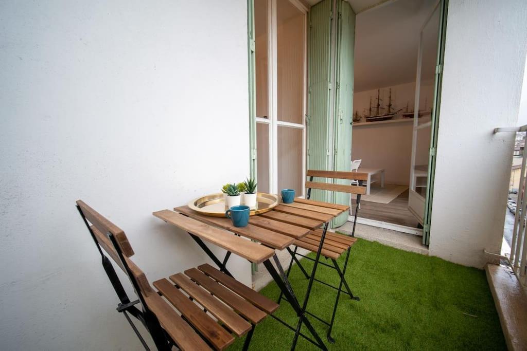 Fully Equipped Apartment Balcony Sleeps 7 Wifi Marseille Kültér fotó
